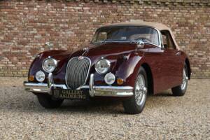 Immagine 8/50 di Jaguar XK 150 SE DHC (1958)