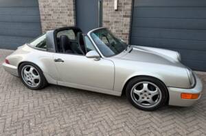 Image 3/21 of Porsche 911 Carrera 2 (1991)
