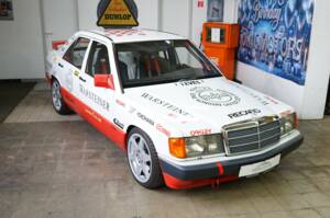 Afbeelding 1/36 van Mercedes-Benz 190 E 2.6 (1990)