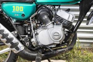 Image 3/15 of Suzuki DUMMY (1974)