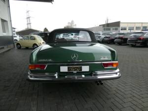 Afbeelding 5/26 van Mercedes-Benz 280 SE 3,5 (1970)