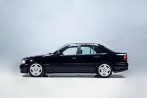 Immagine 5/29 di Mercedes-Benz C 36 AMG (1994)