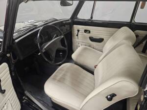 Bild 16/17 von Volkswagen Käfer 1300 (1972)