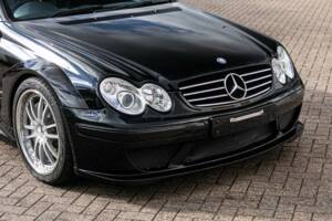 Image 8/50 of Mercedes-Benz CLK DTM AMG (2004)
