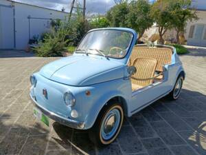 Bild 35/50 von FIAT 500 L (1971)