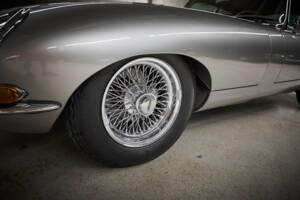 Image 38/99 of Jaguar E-Type 3.8 (1964)