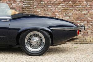 Obraz 32/50 pojazdu Jaguar E-Type V12 (1973)