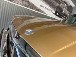 Image 3/18 of Mercedes-Benz 560 SL (1986)