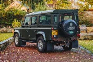 Bild 4/50 von Land Rover Defender 110 (2005)