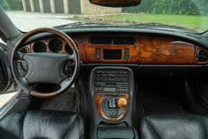 Imagen 48/50 de Jaguar XK8 4.0 (2000)
