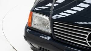Image 10/15 of Mercedes-Benz 500 SL (1991)