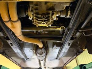 Image 40/42 of Saab 900 2.0i 16V (1991)