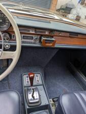 Immagine 9/24 di Mercedes-Benz 300 SEL 6.3 (1972)