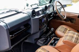 Bild 18/45 von Land Rover Defender 110 (2015)