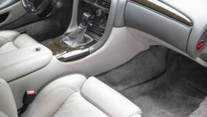 Bild 7/10 von Aston Martin DB 7 Vantage (2001)