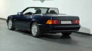 Image 3/33 de Mercedes-Benz 500 SL (1990)