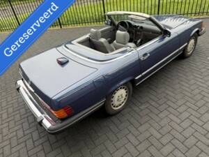Image 9/46 of Mercedes-Benz 560 SL (1986)