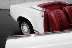 Immagine 30/40 di Mercedes-Benz 230 SL (1966)