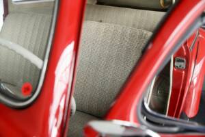Immagine 21/50 di Volkswagen Beetle 1200 Export &quot;Dickholmer&quot; (1963)