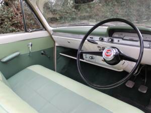 Bild 8/17 von Ford Consul MkI Convertible (1962)