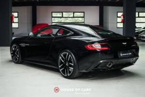 Imagen 9/22 de Aston Martin Vanquish (2017)