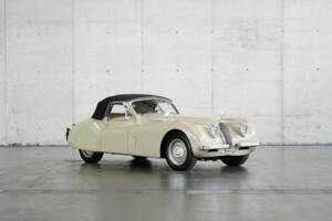 Image 14/50 de Jaguar XK 120 DHC (1953)