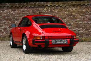 Image 2/50 of Porsche 911 Carrera 3.2 (1988)