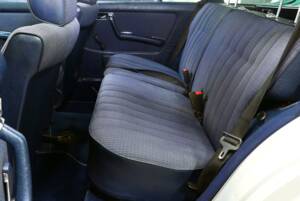 Bild 16/25 von Mercedes-Benz 280 TE (1985)