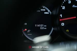 Image 23/24 of Porsche Panamera Turbo (2018)