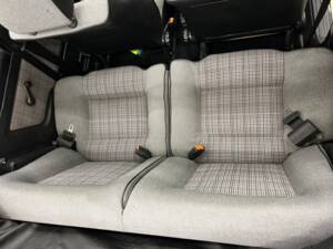 Bild 17/35 von Volkswagen Golf I Cabrio 1.8 (1990)