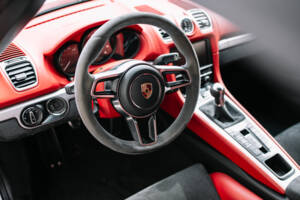 Image 51/70 of Porsche Boxster Spyder (2015)