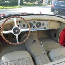 Image 57/174 of Jaguar XK 150 3.4 S OTS (1958)