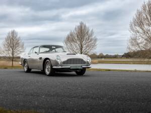 Immagine 62/74 di Aston Martin DB 5 Vantage (1964)