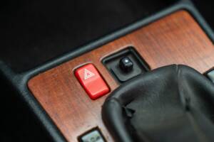 Image 26/50 of Mercedes-Benz 190 E 1.8 (1991)