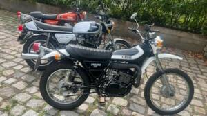 Image 5/10 of Yamaha RD 250 (1976)