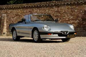 Image 32/50 de Alfa Romeo 2.0 Spider QV (1988)