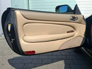 Image 7/23 of Jaguar XK8 4.2 (2005)
