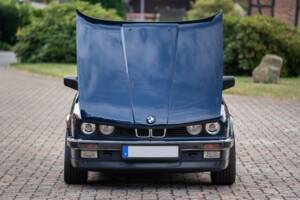 Image 9/99 of BMW 320i (1989)