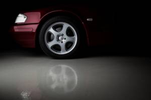 Image 37/45 of Mercedes-Benz SL 280 "Final Edition" (2001)