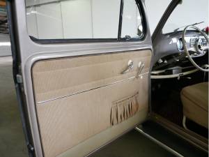 Image 23/27 of Volkswagen Beetle 1200 Standard &quot;Oval&quot; (1955)