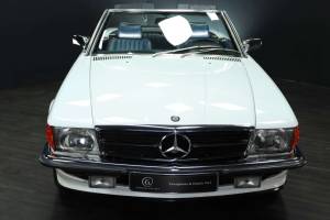 Image 9/30 of Mercedes-Benz 500 SL (1985)