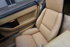 Afbeelding 34/45 van Chevrolet Corvette Convertible (1988)