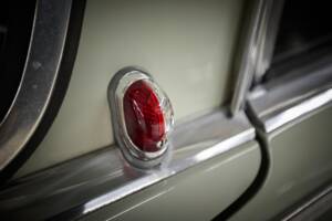 Image 29/96 de Borgward P 100 2.3 Litre (1960)