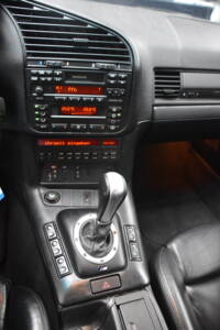 Immagine 22/28 di BMW M3 (1998)