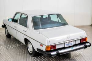 Afbeelding 38/50 van Mercedes-Benz 240 D (1976)