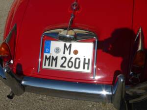 Image 79/174 of Jaguar XK 150 3.4 S OTS (1958)
