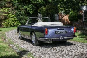 Image 27/30 de Aston Martin DB 6 Volante (1967)
