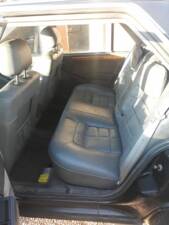 Bild 7/8 von Renault R 25 2.2 (1991)