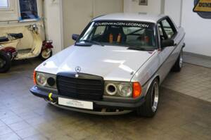 Immagine 9/40 di Mercedes-Benz 280 CE (1980)