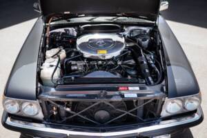 Image 8/29 of Mercedes-Benz 560 SL (1987)